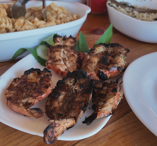 Lagosta assada na brasa, prato típico dos Lençóis Maranhenses